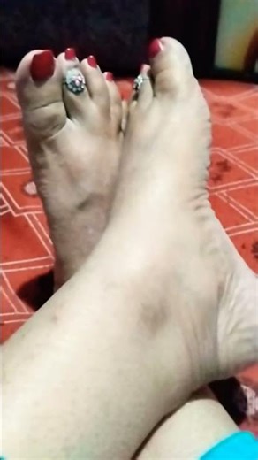 Let us know what happens by sleeping with one leg over the other. Har Har Mahadev