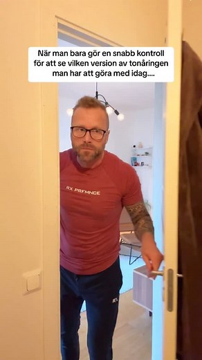 Magister Nordström on Instagram: "VERSIONSCHECK – Vilken tonåring får vi idag? Det härliga med tonåringar är spänningen varje morgon… Får vi den pratglada versionen idag? Den sura? Den charmiga? Eller kanske den som helst vill att vi försvinner? Att leva med tonåringar är som att köra en daglig mjukvaruuppdatering – man vet aldrig vilka buggar eller förbättringar som väntar! Men oavsett vilken version vi får, älskar vi dem precis som de är. För vi är alla olika & det är ju det som gör livet så 