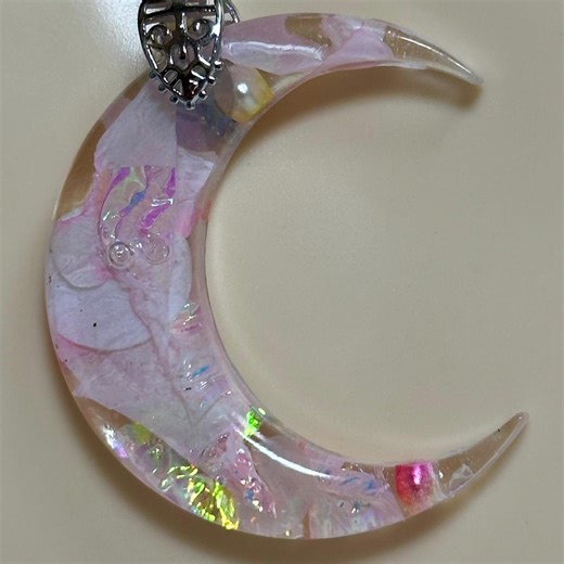 Handmade Resin Crescent Moon Necklace, Dried Flowers, Pearl, Fairycore Pendant - Etsy
