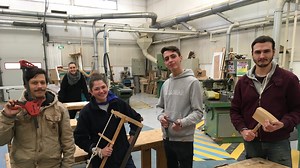 Montpellier : des apprentis en CAP Menuiserie remontent à la source de leur métier