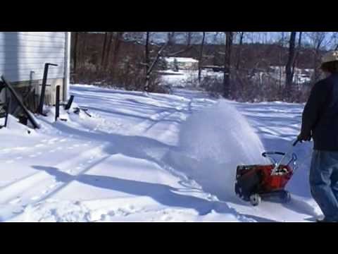 TORO SNOWBLOWER model S 620 6inches of snow