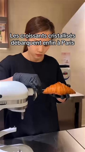 encore un concept qui sert à rien, vendu à 13 ou 14 balle inventé par un étudiant en école de commerce avec un diplôme reconnu que sur snap