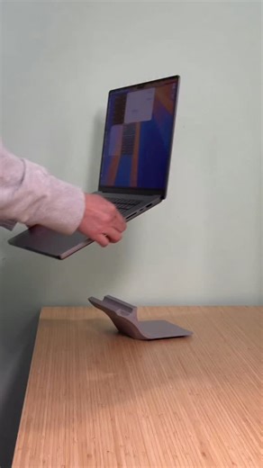 Tools. Electro. DIY on Instagram: "iMac G4 with laptop setup"