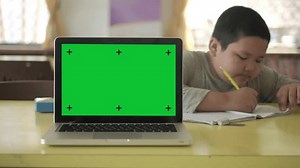 Chroma Key Green Screen Laptop Computer Stock Footage Video (100% Royalty-free) 1100106237 | Shutterstock