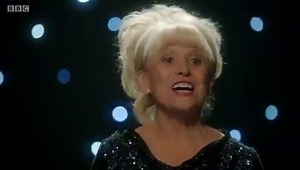 Dame Barbara Windsor sings sunny side of the street | The Social Media