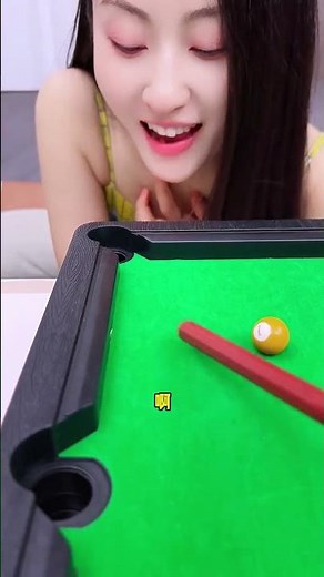 With this mini pool table, you can easily play billiards at home and cultivate your child’s pare