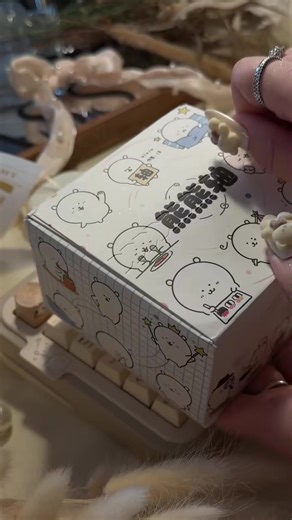 This keyboard sounds way too satisfying#keyboard #desksetup #techsetup#aliexpress#gadget