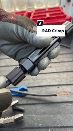 Meet the one and only UL listed splice for PV wire. The return of Amphenol is here. I used these for repairs. Perfect fix for melted PV connectors or pinched wires. Dead string or Iso fault fixed with half the tools and half the time. Ill be making a few review videos because inthink these are actually a game changer when it comes to new installations.