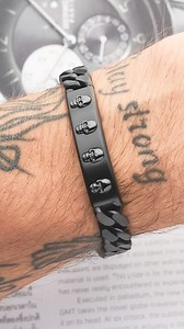 Every link on the Nemesis chain is bent by hand, the four skulls emblems are mounted by a craftsman one at a time and welded then polished for a matte and elegant finish. | SkeletonHD