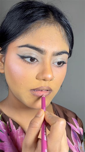 Zeenat Aman Famous look makeup ✨#tutorial #zeenataman #makeuptutorial #eyemakeup #eyeshadow #lips