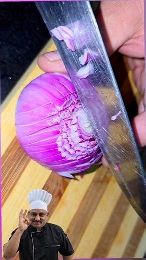 Dhaba Style Pyaaz Chopping 🔪🔥 | Onion Cutting Trick in 10 Seconds!