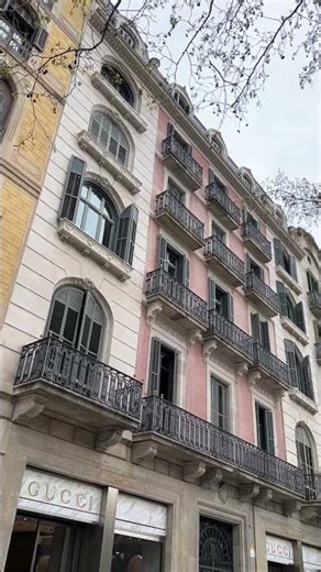 Passeig de Gràcia 🇪🇸 | Barcelona’s Most Elegant Street