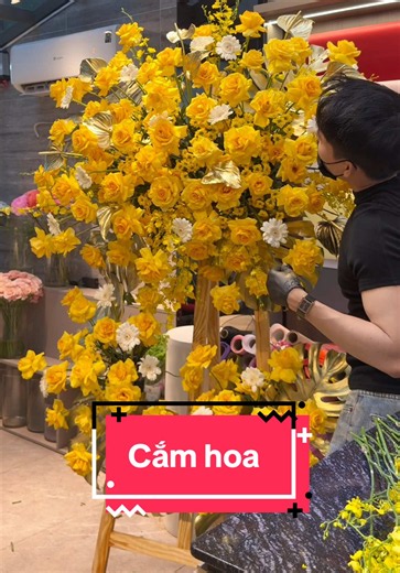 Hoa khai trương … …phải thương anh mới cắm 😝 #votanphat #160store #525AQuangTrung