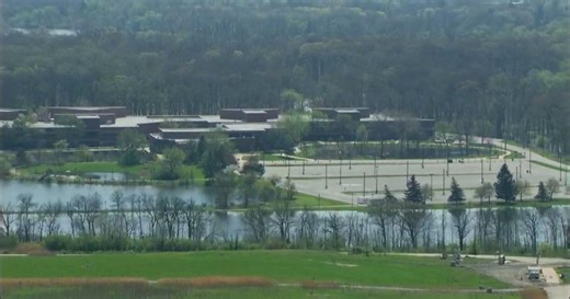 Flooding forces classes to go online at Oakton College