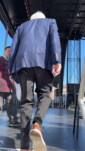 Crowds as far as the eye can see for Bernie Sanders in Minnesota.