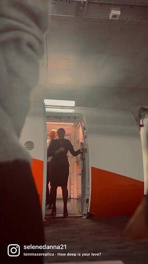 #cabincrew #cabincrewlife #flightattendant #easyjet #easyjettraining #easyjetraining #cabincrewtraining #flight #flypシ