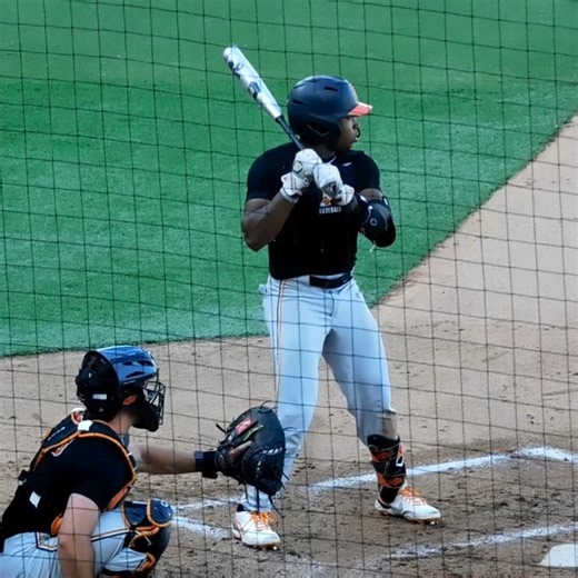 OState Daily on Instagram: "Ezra Essex is a Freshman outfield "speedster" out of Chicago, and he has power too, and a very smooth, flat swing. Essex is a Freshman outfield prospect who, according to Prep Baseball, ran a 3.77 30-yard dash and a 6.3 60. He was one of the fastest players in last year's class, who, according to topdawgscouting, could have easily gone the draft route and been late Day 1 or early Day 2, which would be 4th Roundish. But, Ezra chose to go to College instead, and we're V