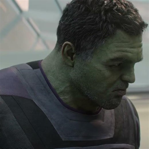 asi es LA NANO-TECNOLOGIA? de que esta hecho ese escudo?💀 #Shorts #Edición