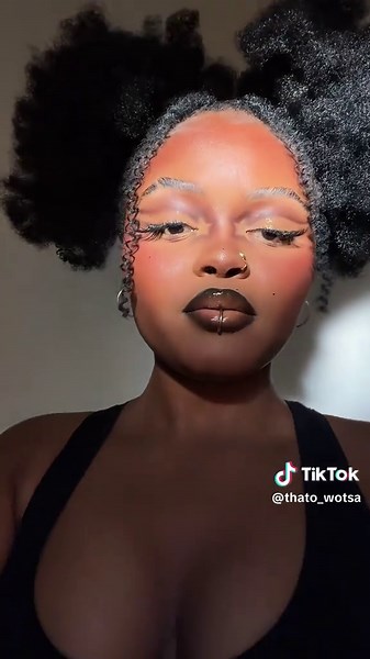 I’m just tryna be myself 🖤 . . . . #makeuptransition #makeuptransformation #fyp #trending #viral