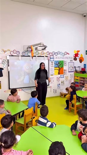 Les enfants de la moyenne section ont découvert la lettre T autrement, à travers un atelier de lecture ludique, riche en rires et en beaux moments de partage. #gsmariecurie #titmellil #casablanca #morocco | Groupe scolaire Marie Curie