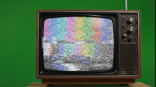 retro tv animation, vintage television with signal scan line on green screen for nostalgic broadcast transition analog device old media technology display loop video