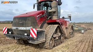 Here is Ratty out in a CASE 620 Quadtrac. It is pulling a Cousins 9 leg subsoiler and Simba cultipress. Working land at Beetroot UK. He is loosening the land starting the preparation for maize drilling. #FarmingVideos #ProHorizon #UKFarming | Pro Horizon Farming Content