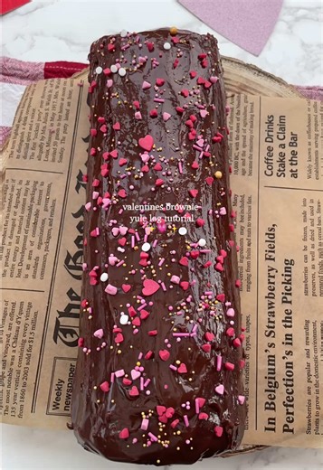 Valentines brownie Yule log tutorial ✨💗 this is a must try for valentines 2026 💗 Full recipe is on my website 💗 #brownie #brownieyulelog #valentinesday #valentinesbaking #ganache