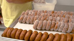Our bakery offers Plain, Cinnamon Sugar, Apple Cider, Blueberry and Pumpkin doughnuts! We always suggest calling us to order your favorite 🙂 (518) 643-8636 | Rulfs Orchard