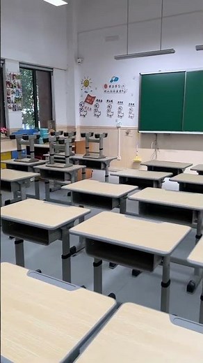 Adjustable Student Desks & Chairs