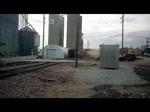 VIDEO: Bystander catches BNSF train derailment on camera