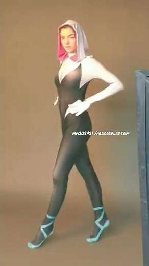 Spider-Woman Gwen Stacy Cosplay