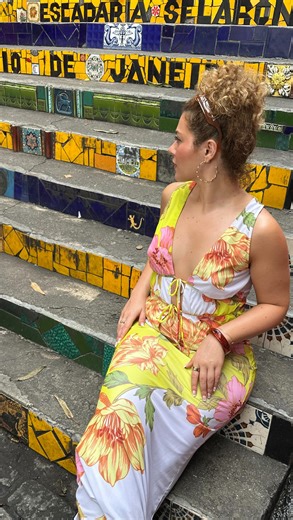 When in Rio, cue Snoop Dogg - Beautiful ft. Pharrell music video 🎥 This place really is a like movie. Best time to go: early on a Sunday morning ☕️ 📍Escadaria Selarón (Selarón Steps) | Manes By Mell