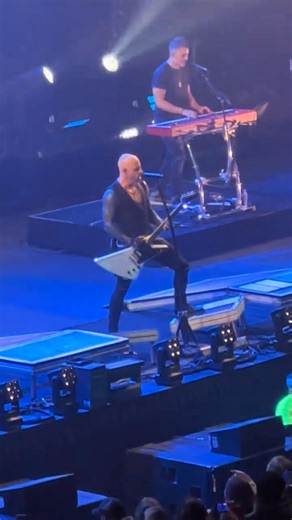 "🔥 Daughtry absolutely rocked the stage last night! 🔥 From the energy to the raw emotion, this was a performance to remember. Who else was there to witness this unforgettable night? 🎸🎤 #Daughtry #LiveMusic #RockAndRoll #UnforgettablePerformance" | Soundwave Stories
