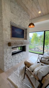 Okay? What are you living here? Lots of texture to enjoy in this well-thought out primary suite. Build @chatwinhomes Design @thelifestylecollectivedesign 🎥 @buildingutah ✨follow @buildingutah for more home and design inspiration in your feed Luxury Home Interior Design Home Tour #homeinspo #beautifulhomes #homedesign #primarysuite | Building Utah