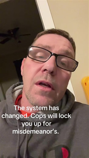 The cops in Kansas City and independence are locking people up for anything and everything. You don’t even have to commit a crime anymore. You just have to be accused of committing a crime and they will come and arrest you. Be careful out there and walk the straight and narrow while you still can. #jacksoncountysheriffdept #kansascity #jacksoncountydetentioncenter #walkthestraightandnarrow #changeyourways