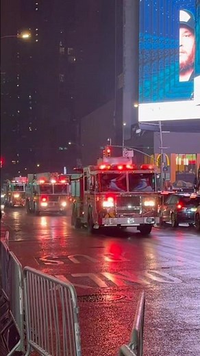 *MAJOR AIRHORN* FDNY Engine 26, Ladder 4, Engine 54 & Battalion 9 Responding #fdny #newyorkcity