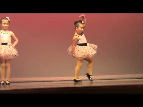 6-year-old's sassy dance recital performance goes viral