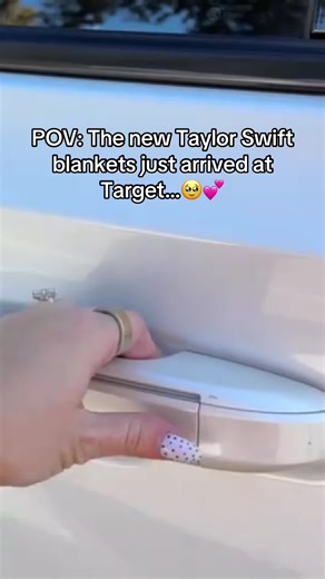 New Taylor Swift Blankets Available at Target