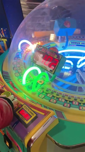 Cyclone arcade game #cyclone #arcadegame #familyfun #ice #oldschool