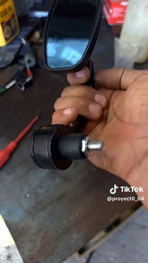 Instala y ajusta retrovisores en tu moto Italika