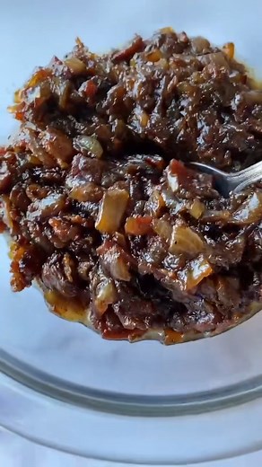 Bacon Jam 🥓 #bacon #jam #easyrecipe #summervibes #recipes #baconjam #baconjamtoast #jamwich #yum #foodie #foryou Ingredients : 12 oz bacon 2-3 vidalya onions ¼ cup balsamic vinegar 1/3 cup water Salt Pepper | Delish Recipes