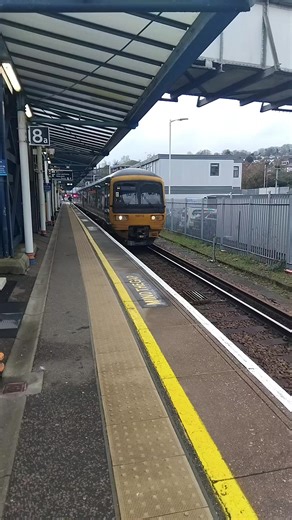 class 165 departing Guilford @Capr1day
