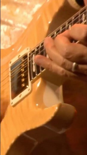 Santana with "Oye Como Va" from Montreux 2011