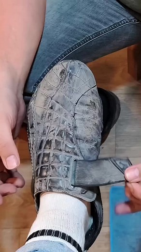 The BEST Shoe Shine TRANSFORMATION l #asmrsounds #restoration #shoeshine #satisfying
