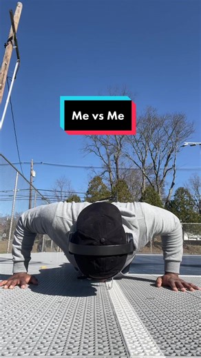 Self motivated💪🏾 #gregfrancois #funwithgreg #mevsme #workout #pushups #fyp #beyou #breakasweat🥵 #clearyourmindset