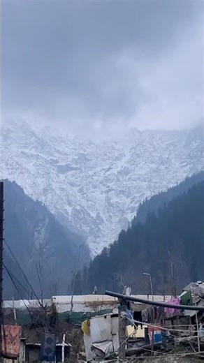 Ghumne nikal jaya Karo friends. #manali #himachalpradesh #travel #mountains #newyear2026