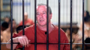 Caged gangster to get one minute of freedom