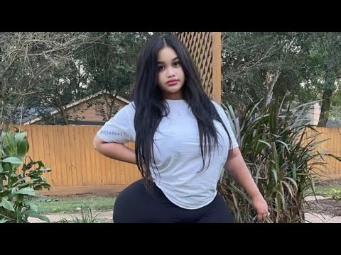 Linda Kamara , Plus Size Curvy Fashion Model - Wiki, Biography, Lifestyle.