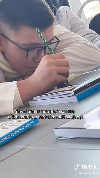 Studenti sârguincioși 💪 #fyp #medicina #student