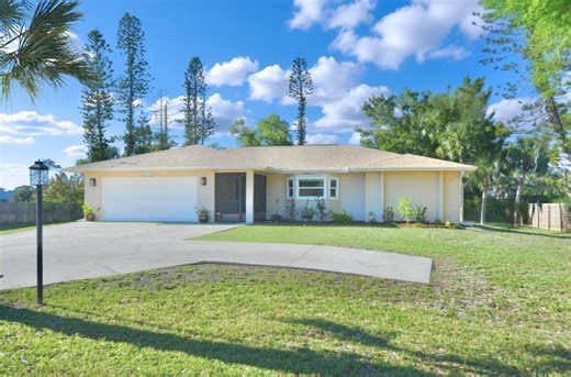 1733 Hudson St, Englewood, FL 34223 - MLS N6143555 - Coldwell Banker